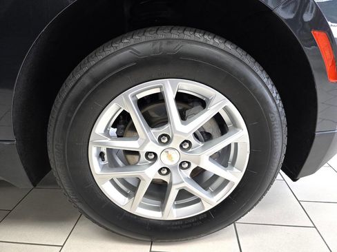Used 2023 Chevrolet Equinox LT image 37