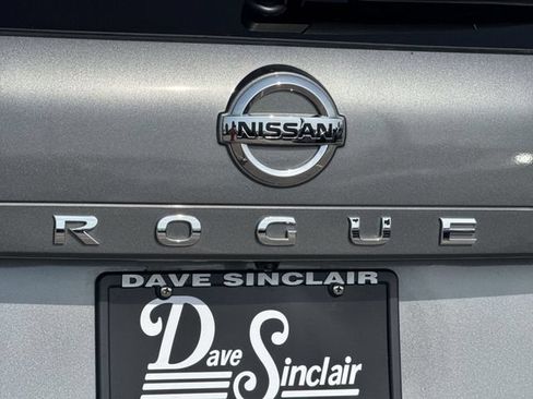Used 2021 Nissan Rogue SV FWD image 31