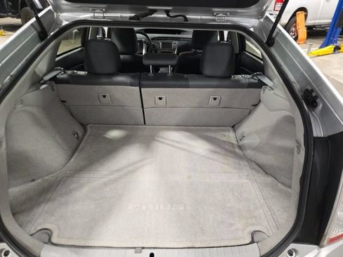 Used 2015 Toyota Prius Five FWD image 11