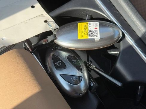 Used 2025 Hyundai Sonata Limited FWD image 30