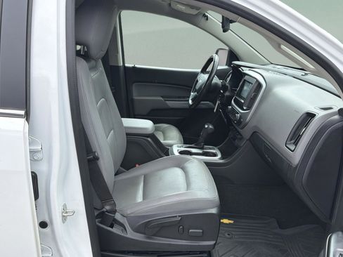 Used 2015 Chevrolet Colorado LT w/ Luxury Package image 37