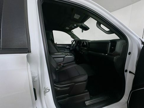 Used 2023 Chevrolet Silverado 1500 LT image 29