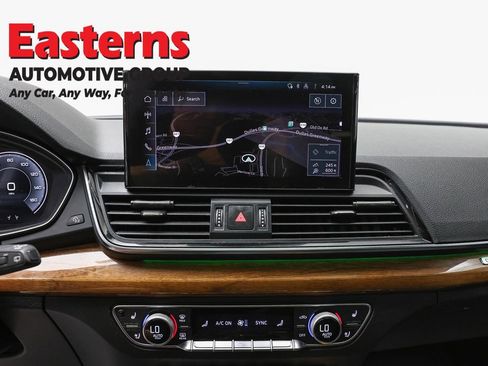 Used 2023 Audi Q5 Prestige w/ Prestige Package AWD/4WD image 12