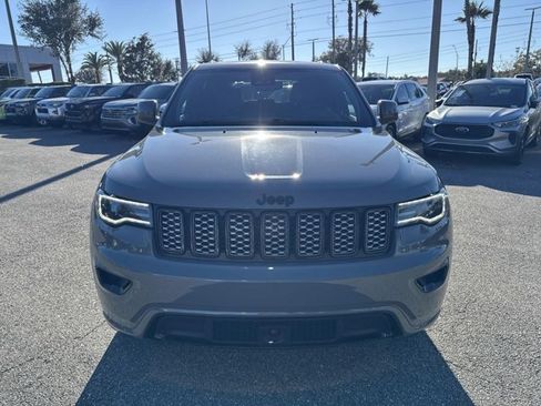 Used 2021 Jeep Grand Cherokee Laredo X image 6