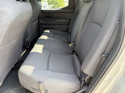 Certified 2024 Toyota Tacoma SR5 AWD/4WD image 24