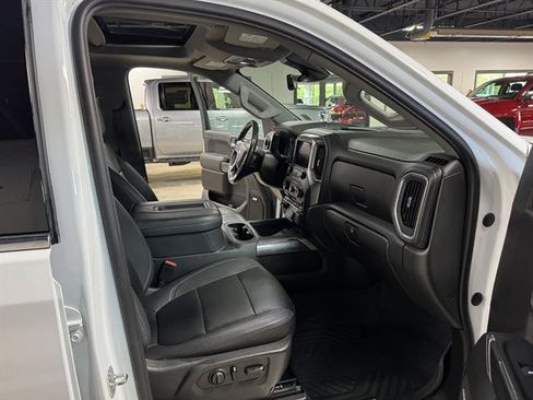 Used 2021 Chevrolet Silverado 1500 LTZ w/ LTZ Premium Package AWD/4WD image 10