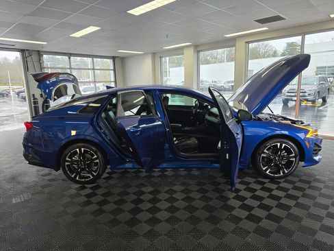 Used 2024 Kia K5 GT-Line w/ GT-Line Premium Package FWD image 17