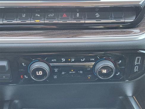 Used 2025 Chevrolet Silverado 2500 LT w/ Trail Boss Package image 18