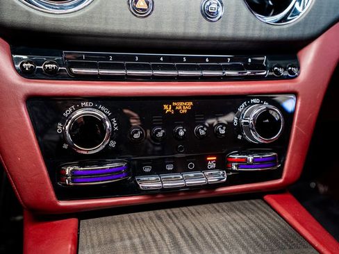 Used 2021 Rolls-Royce Ghost AWD/4WD image 40