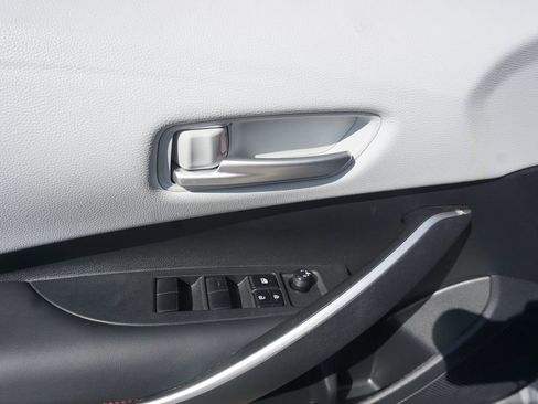 Used 2024 Toyota Corolla SE FWD image 4