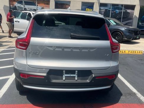 Used 2023 Volvo XC40 B4 Plus w/ Driver Assist Package FWD image 9