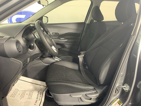 Used 2021 Nissan Kicks S FWD image 16