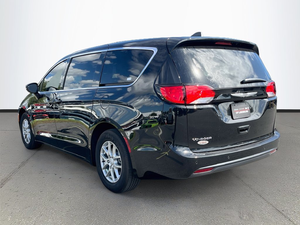 New 2026 Chrysler Voyager LX FWD image 5