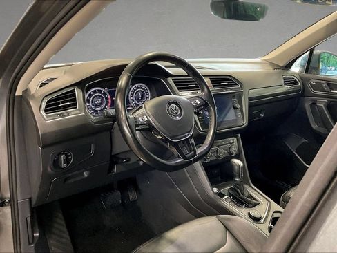 Used 2019 Volkswagen Tiguan SEL Premium AWD/4WD image 18