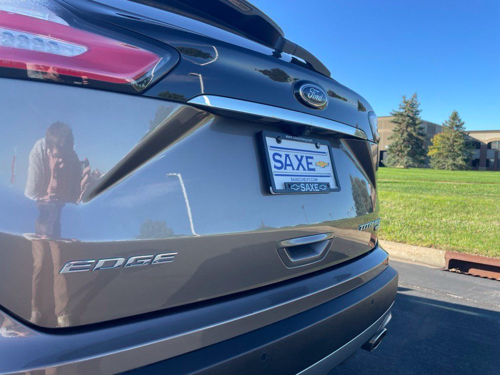 Used 2019 Ford Edge Titanium AWD/4WD image 29