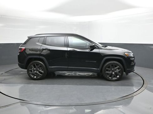 New 2026 Jeep Compass Latitude image 26