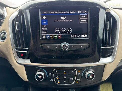 Used 2023 Chevrolet Traverse LS AWD/4WD image 16