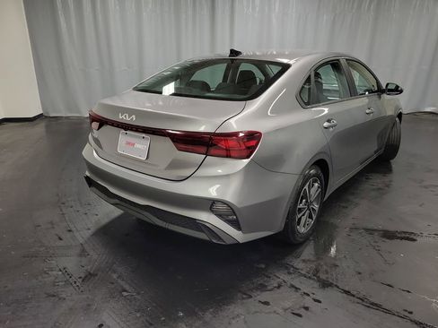 Used 2023 Kia Forte LXS image 8