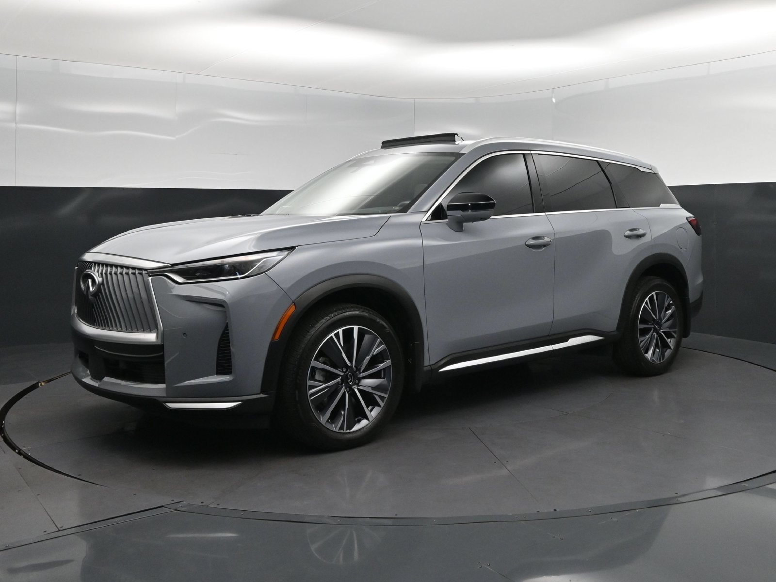 Certified 2026 INFINITI QX60 Luxe w/ Cargo Package FWD image 3