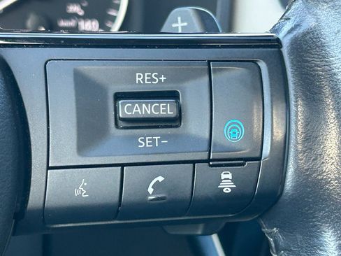 Used 2023 Nissan Rogue SL w/ SL Premium Package image 14