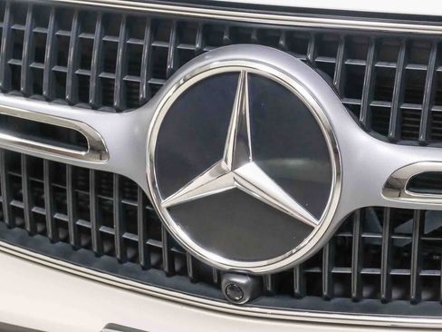Certified 2025 Mercedes-Benz GLC 300 image 13