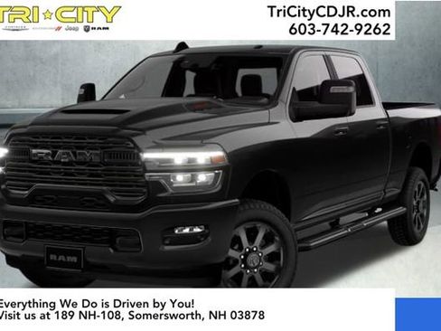 Used 2019 RAM 2500 Laramie w/ Black Appearance Package image 4