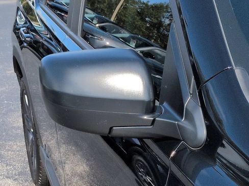 Used 2025 Honda Pilot Sport image 12