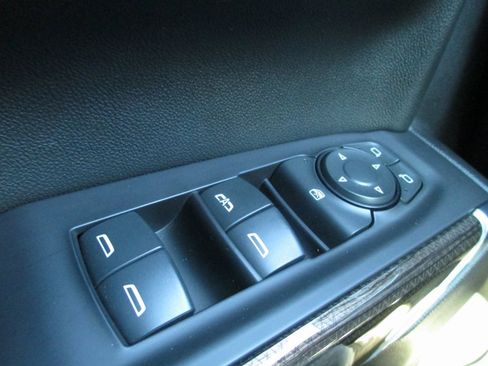 Used 2019 Chevrolet Silverado 1500 LT Trail Boss image 26