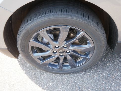 Used 2024 Chevrolet Equinox RS w/ RS Leather Package AWD/4WD image 16