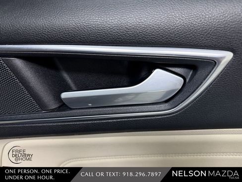 Used 2017 Ford Edge Titanium w/ Equipment Group 301A AWD/4WD image 43