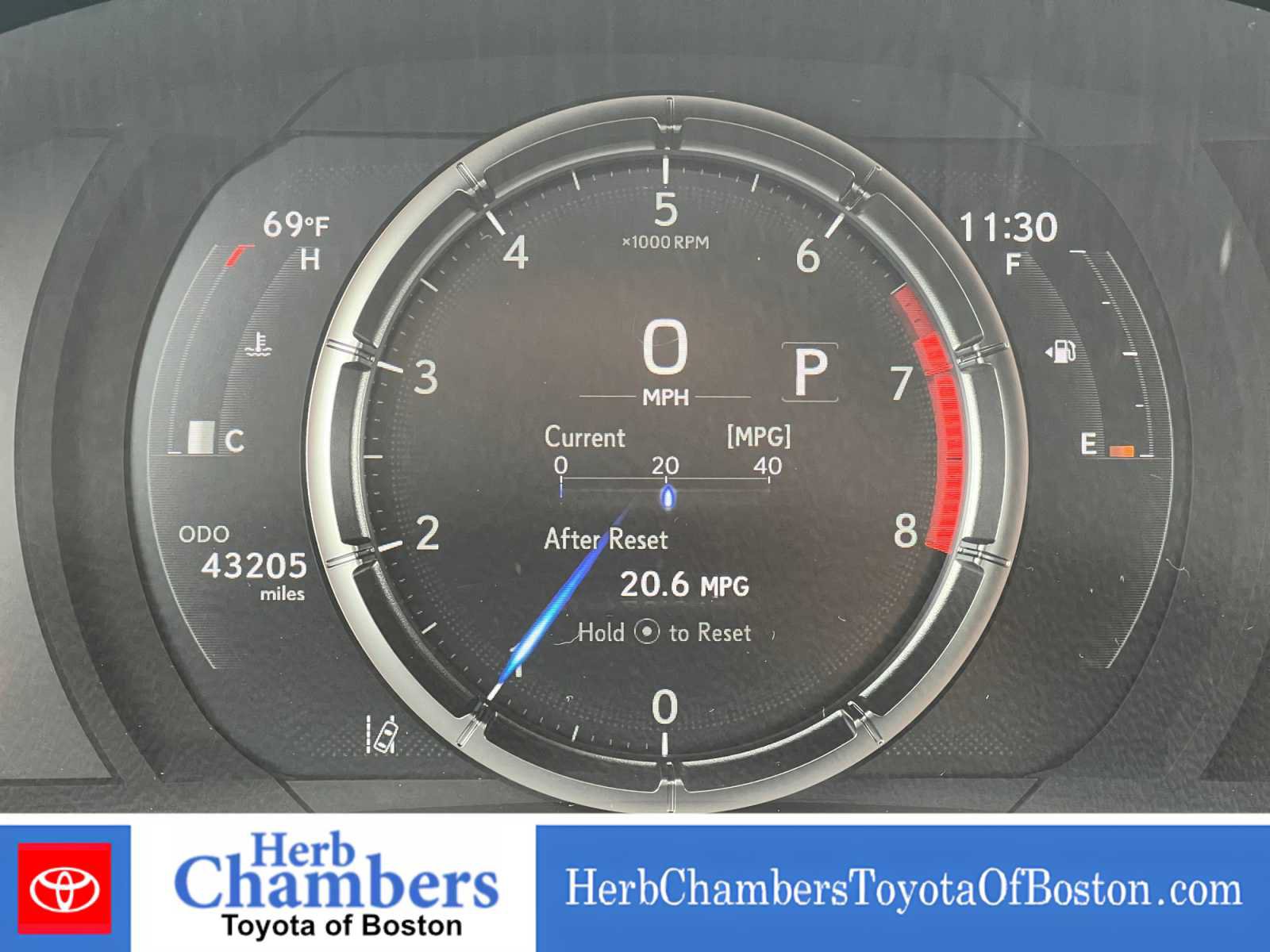 Used 2023 Lexus IS 350 F Sport AWD/4WD image 4