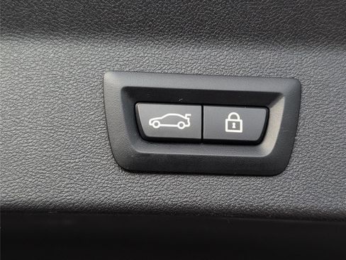 Used 2022 BMW X3 sDrive30i w/ Convenience Package image 9