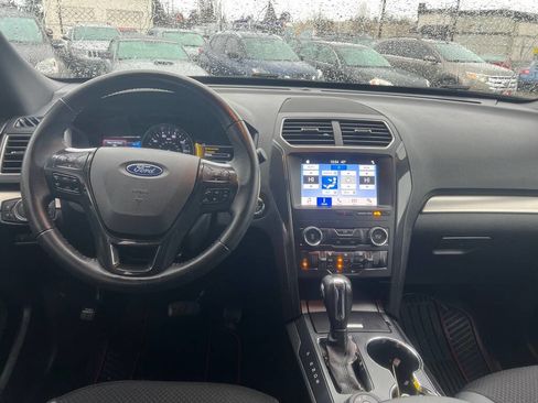 Used 2019 Ford Explorer XLT w/ Equipment Group 201A image 14
