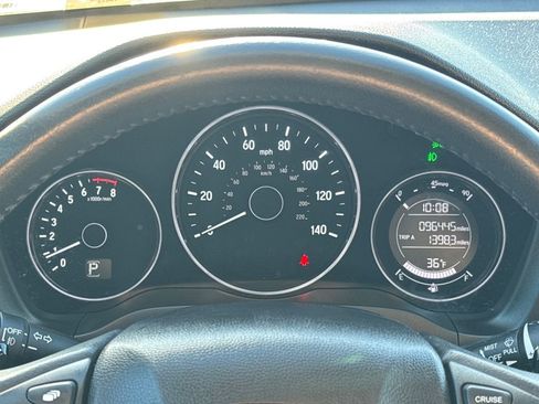 Used 2018 Honda HR-V EX-L image 17