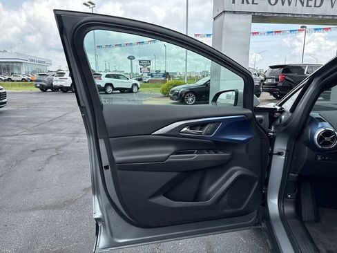 Certified 2024 Chevrolet Equinox EV LT FWD image 9