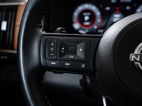 Used 2023 Nissan Pathfinder Platinum AWD/4WD image 30