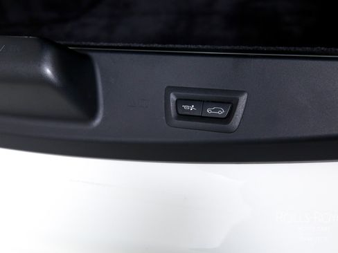 Used 2019 Rolls-Royce Cullinan image 26