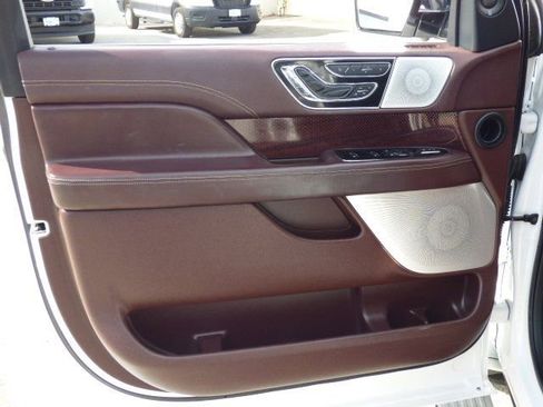 Used 2018 Lincoln Navigator Black Label image 27