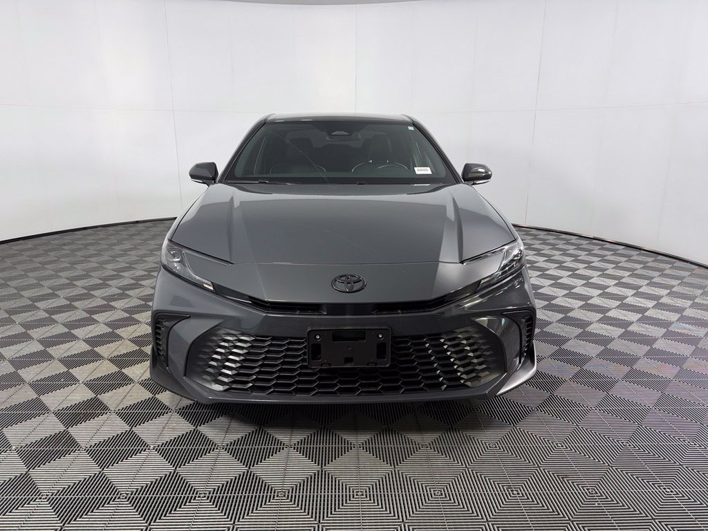 Used 2026 Toyota Camry SE FWD image 2
