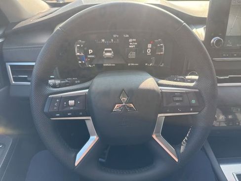 Used 2023 Mitsubishi Outlander SEL image 12