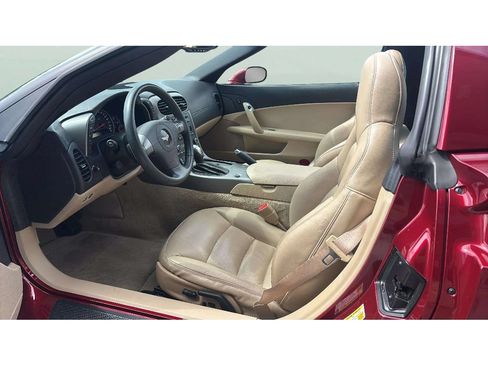 Used 2007 Chevrolet Corvette Coupe w/ Preferred Equipment Group RWD image 15
