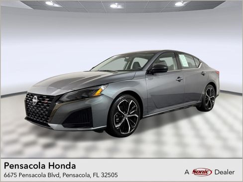 Used 2025 Nissan Altima 2.5 SR FWD image 1