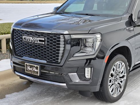 Used 2023 GMC Yukon XL Denali Ultimate image 10