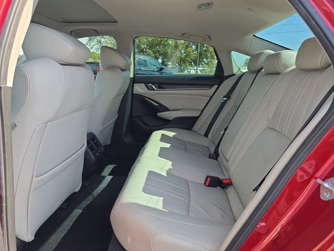 Used 2022 Honda Accord Touring image 13