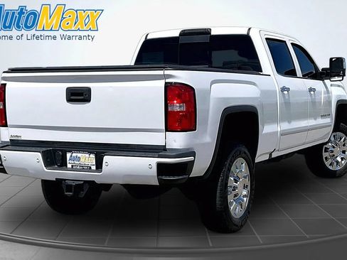 Used 2017 GMC Sierra 2500 Denali AWD/4WD image 9