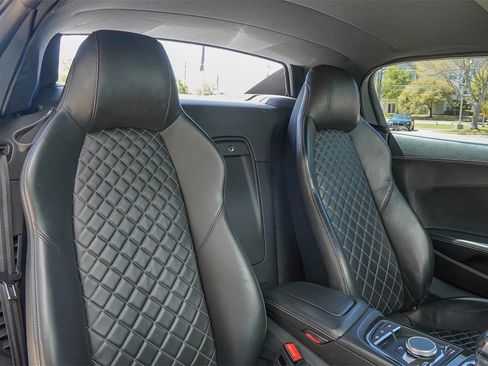 Used 2021 Audi R8 V10 w/ Premium Package image 45