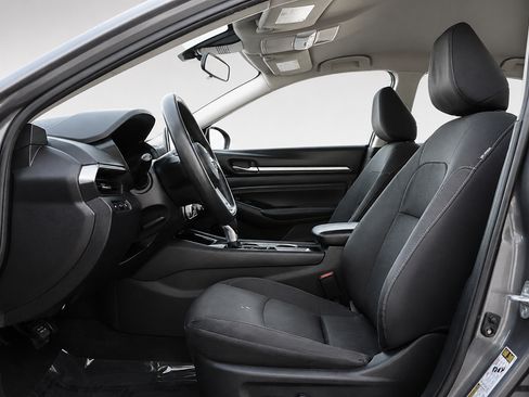 Used 2021 Nissan Altima 2.5 SV FWD image 25