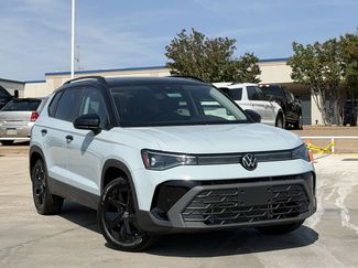 New 2026 Volkswagen Taos SE FWD video 2