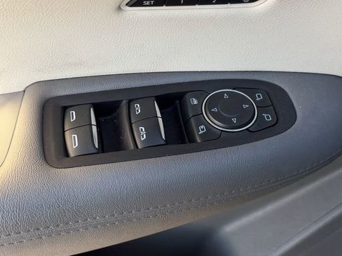 Used 2022 Cadillac XT5 Premium Luxury image 28