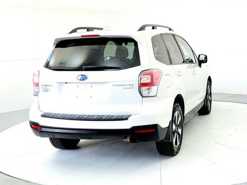 Used 2017 Subaru Forester 2.5i Premium AWD/4WD image 5